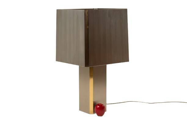 Grande lampe en métal brossé et laiton doré. Années 1970.
