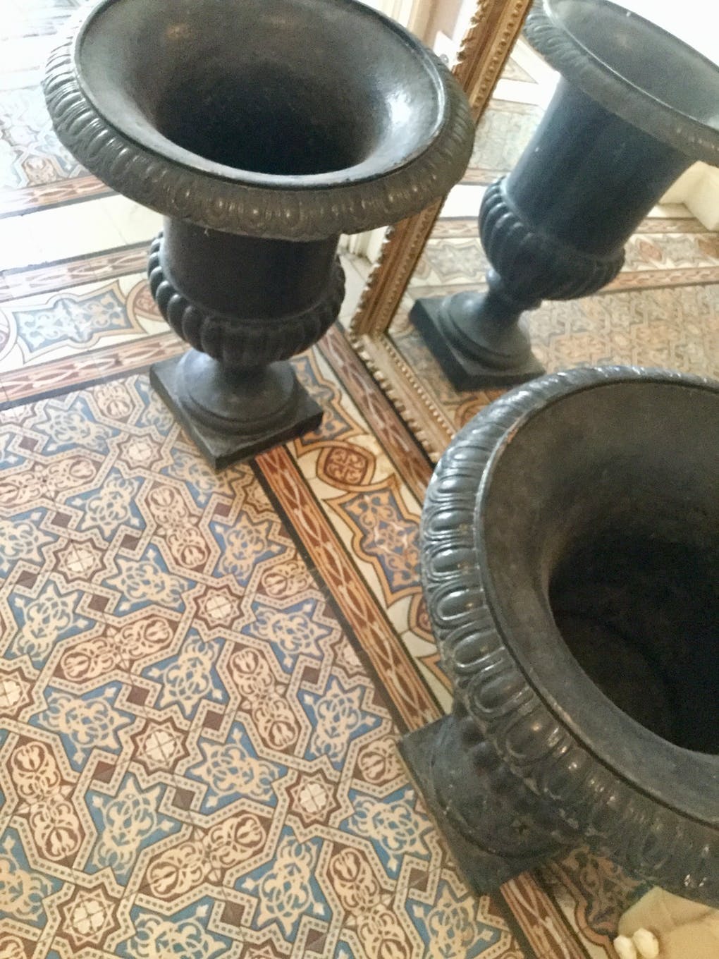 Pair of vases medici 73cm