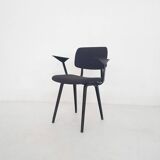 Friso Kramer for Ahrend de Cirkel "revolt" chair with arm rests, The Nether
