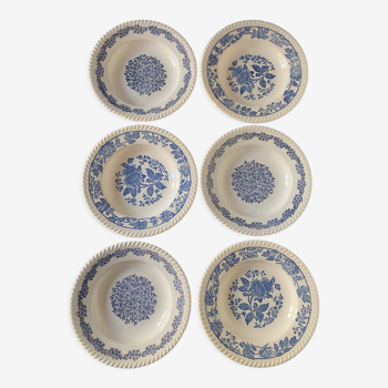 6 hollow plates with floral patterns