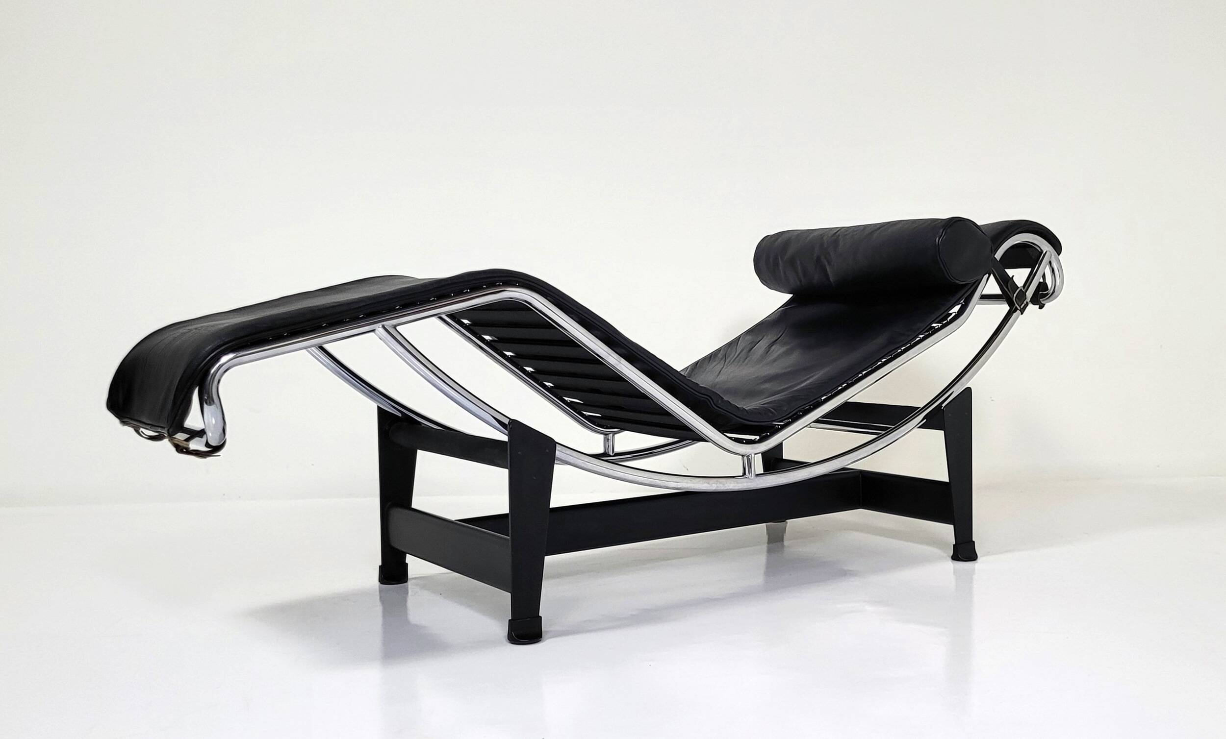 Cassina Le Corbusier LC4, Italy 1929