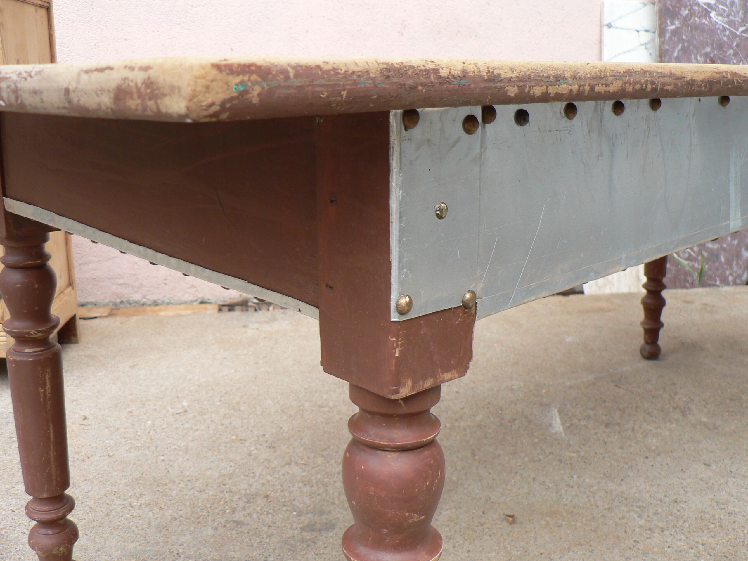 Table de ferme en noyer