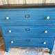 Commode bleu pétrole ciré