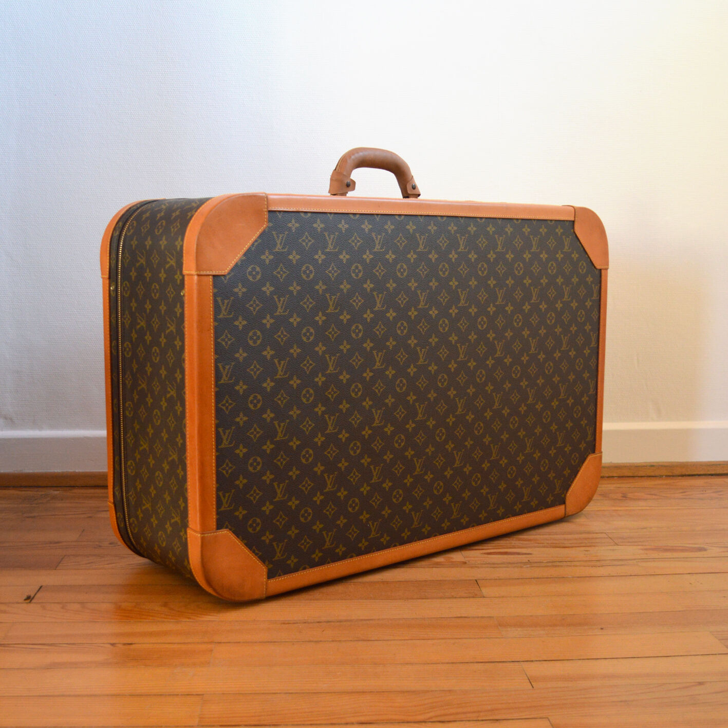 Louis Vuitton Stratos 80 suitcase