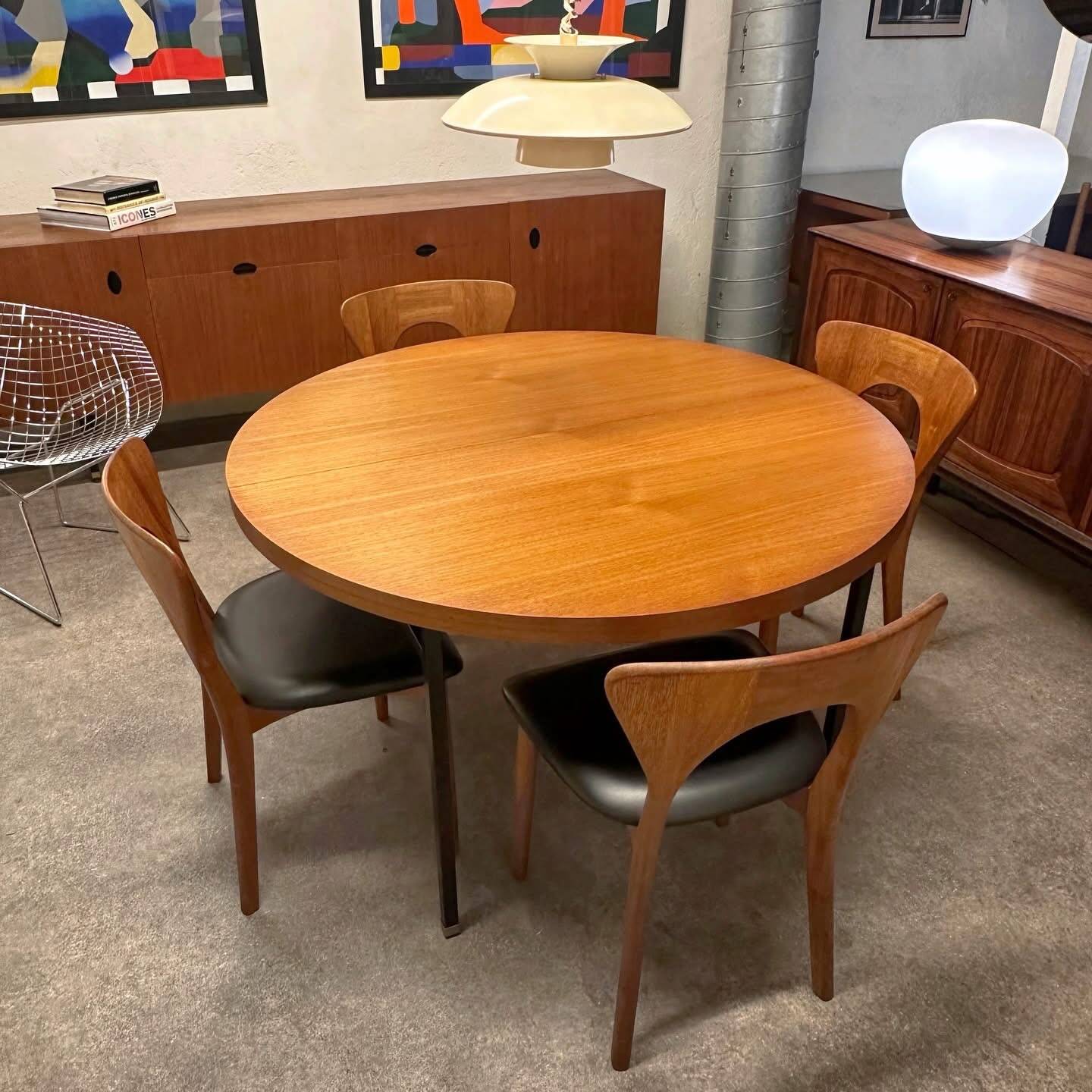 Suite de 4 chaises en teck par Niels Koefoed, 1960