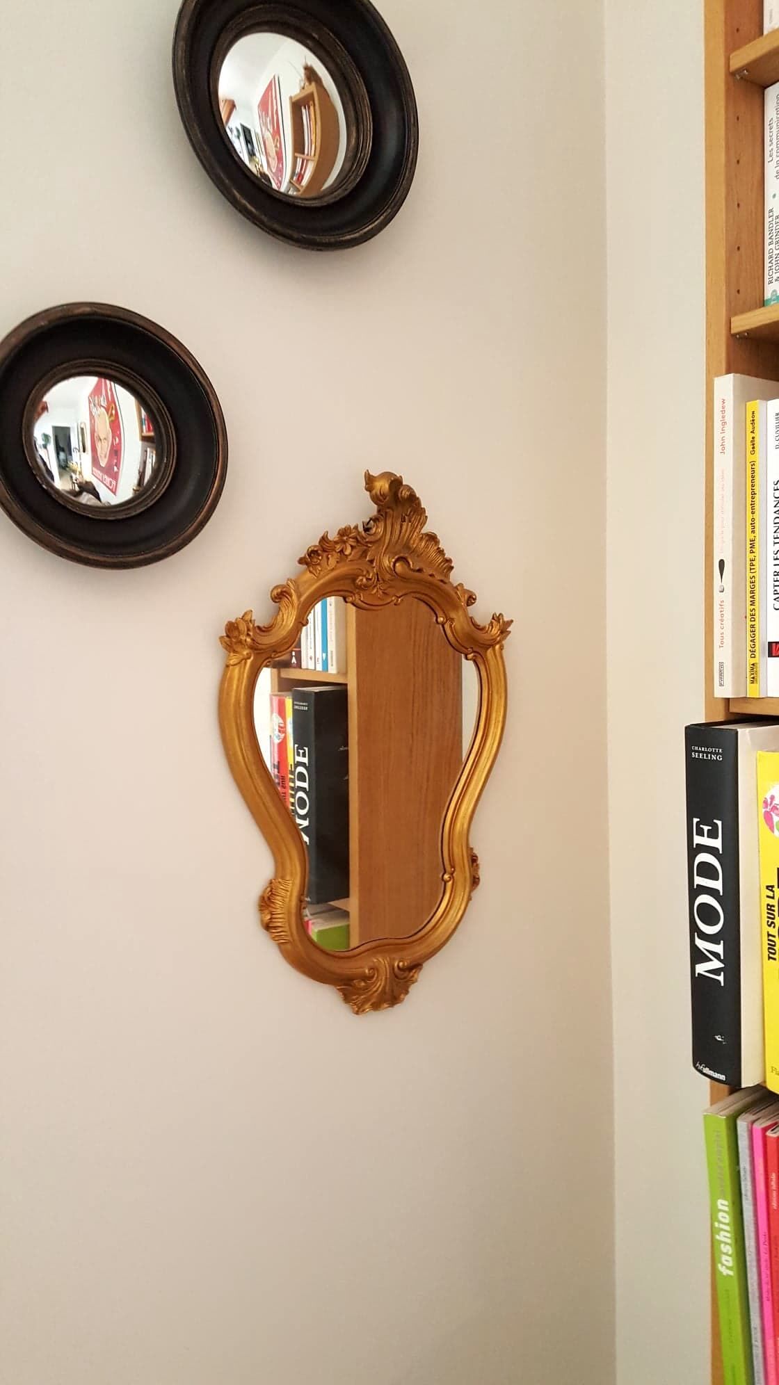 Louis XV-style gold mirror - 50x33cm