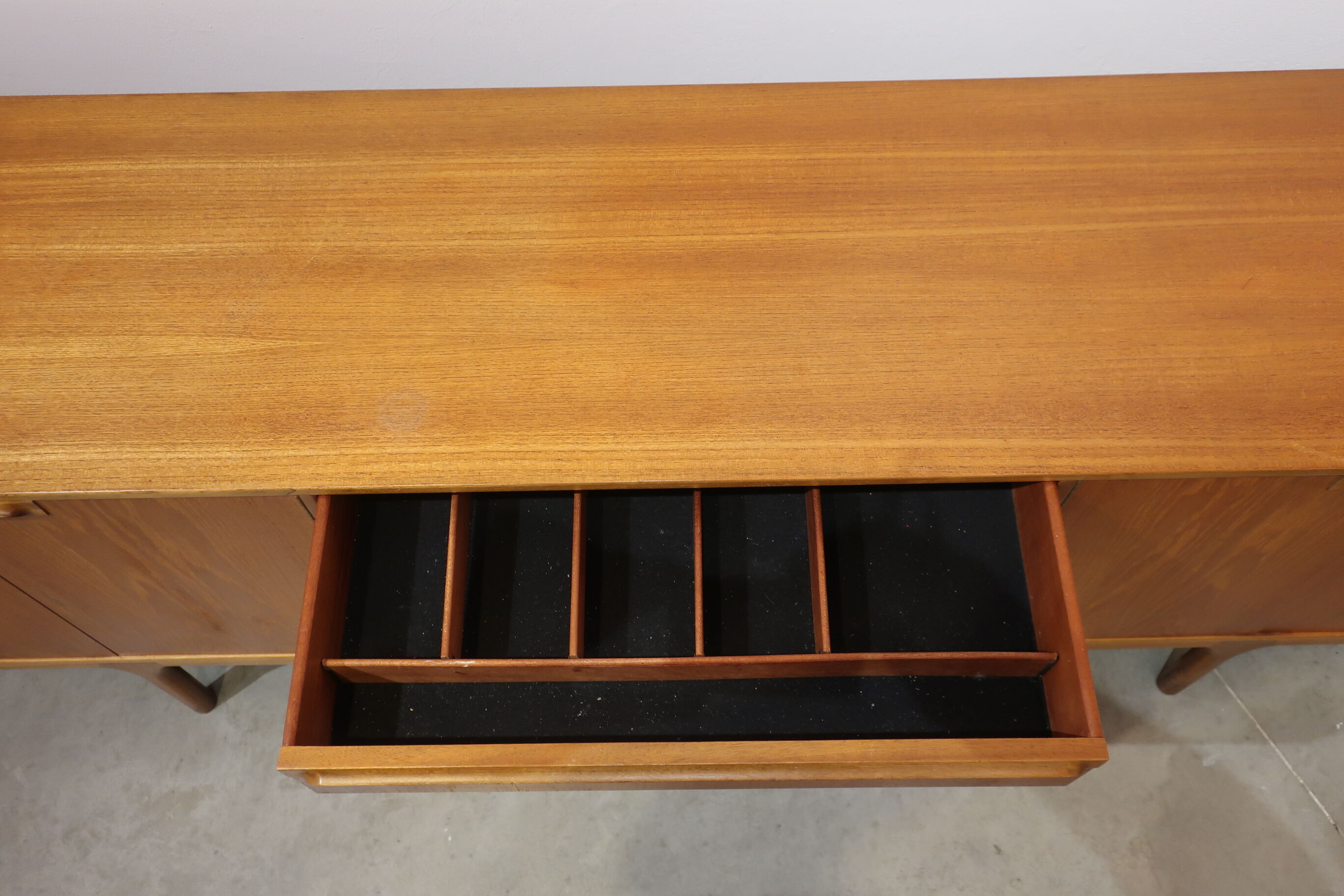 Sideboard Mcintosh teak of the 1960s