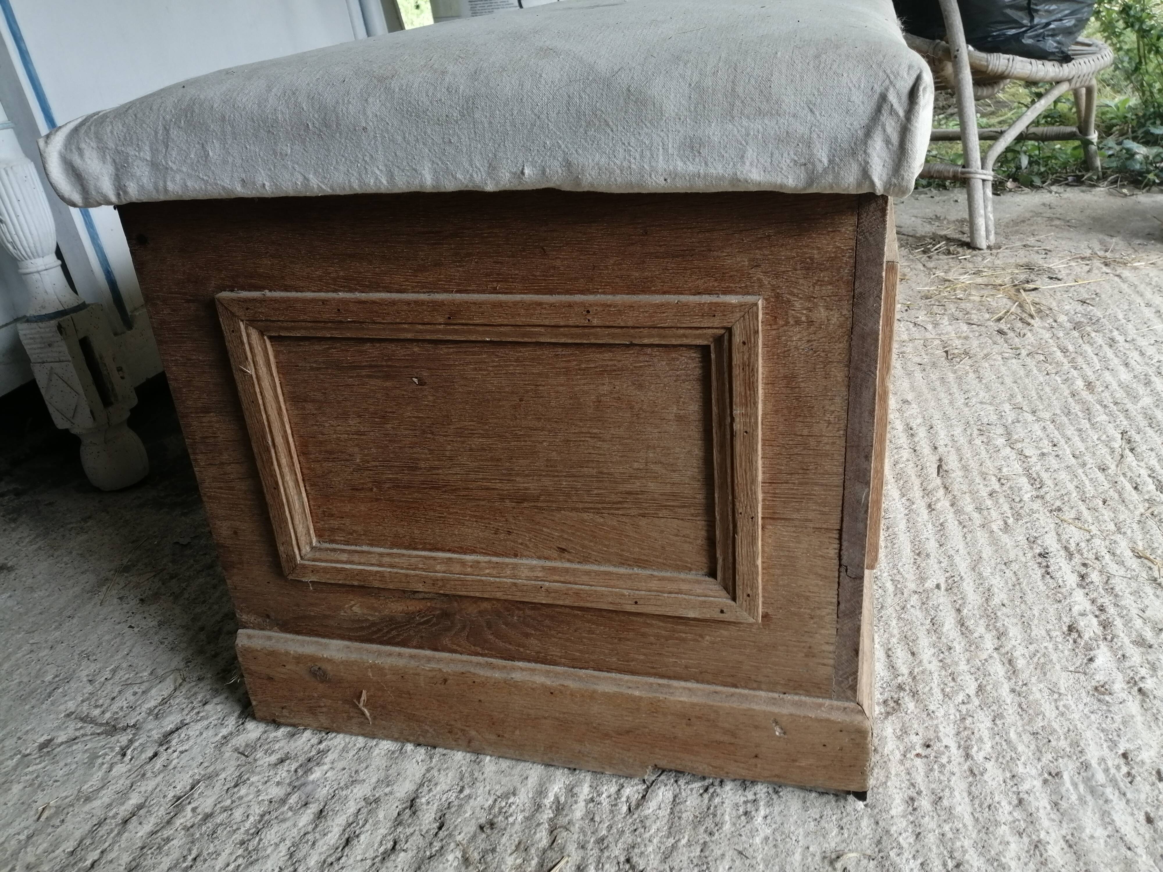 Banc coffre tapissé