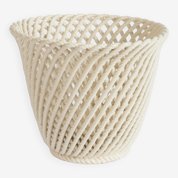 Braided ceramic pot cover