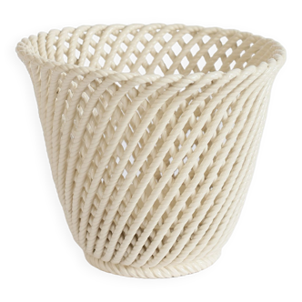 Braided ceramic pot cover