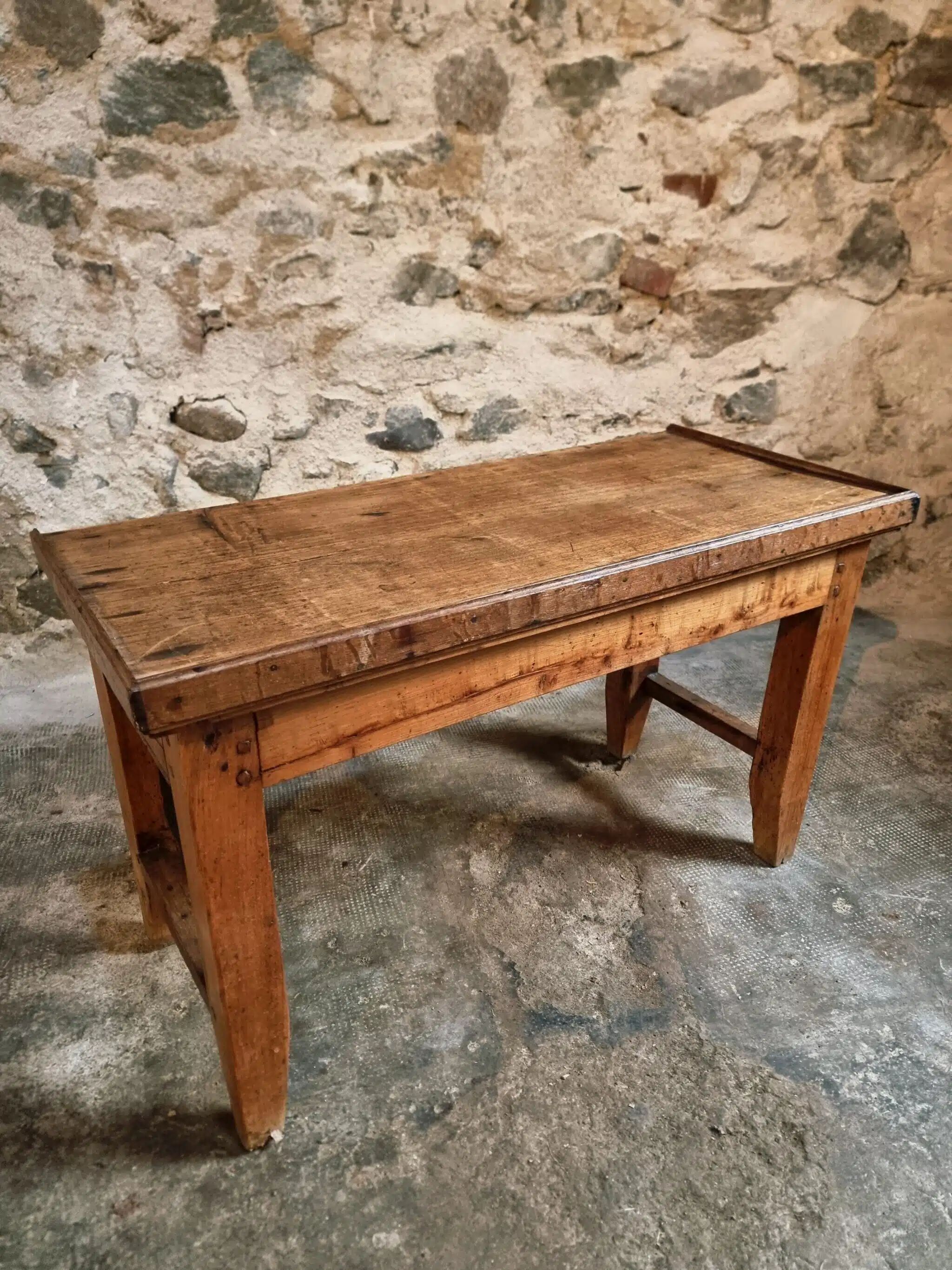 Antique French side table from the 19th century in cherry and oak – circa 1870