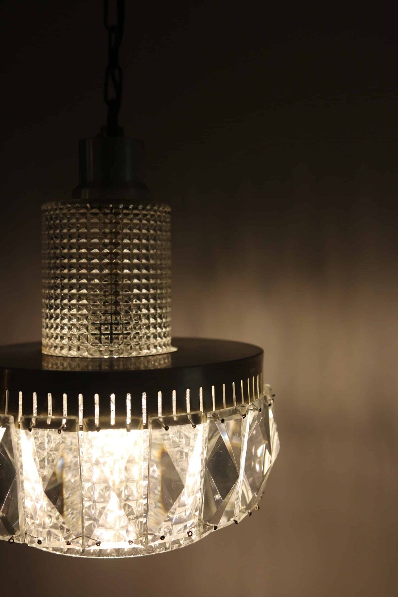 Mid-century chandelier with pendants