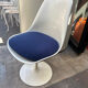 Round table set with 4 chairs E. Saarinen
