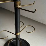 Porte-manteau minimaliste en laiton noir et métal.