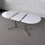 Table de repas ovale et extensible des années 50 chrome et formica