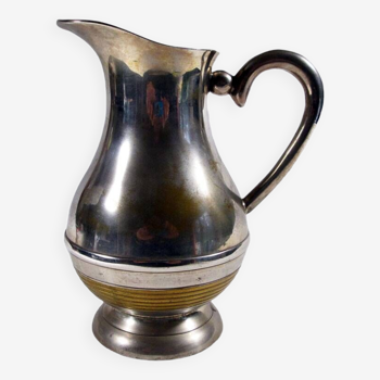 Jug pitcher in silver metal