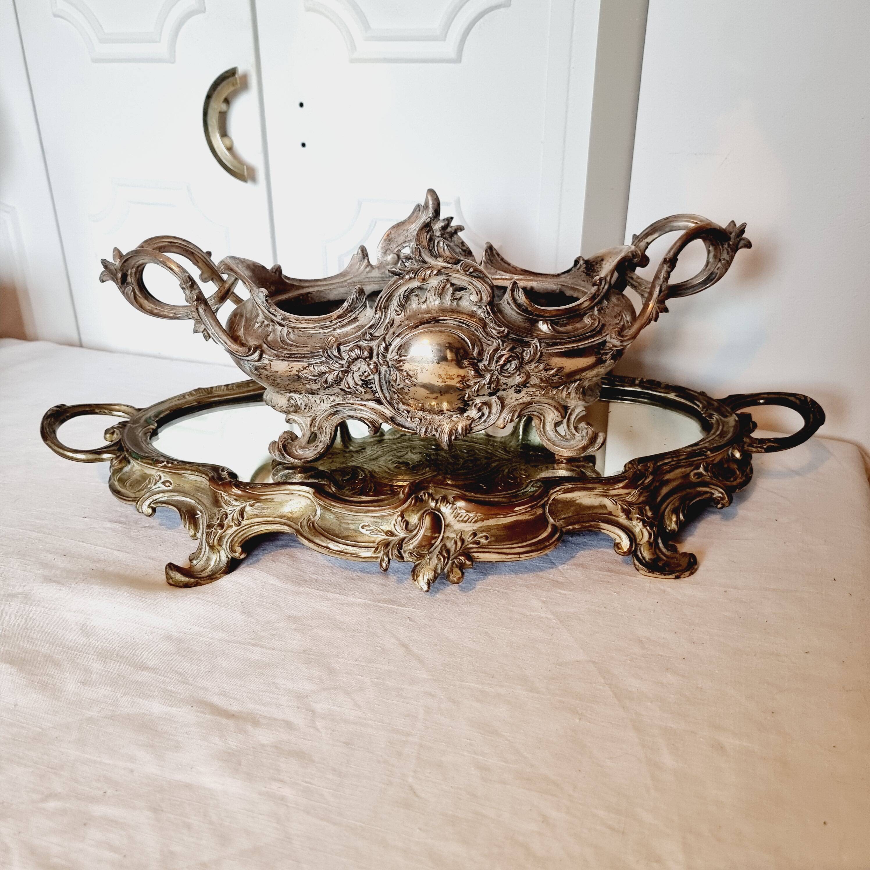 French Art Nouveau planter and "above all" in silver-plated metal and mirror dating from 1900 or earlier