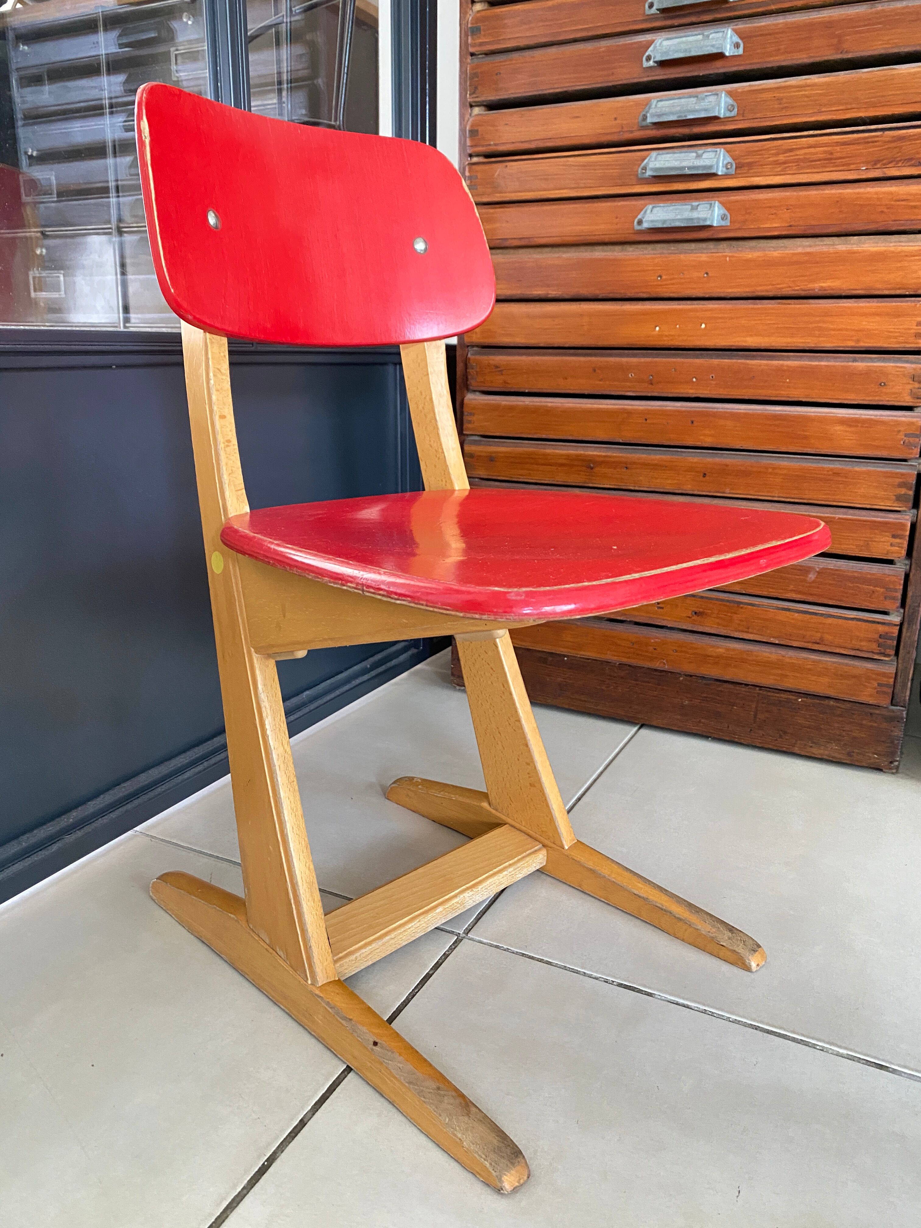 Chaise enfant Casala vintage rouge
