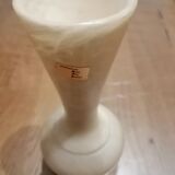 Pair of albatre vases