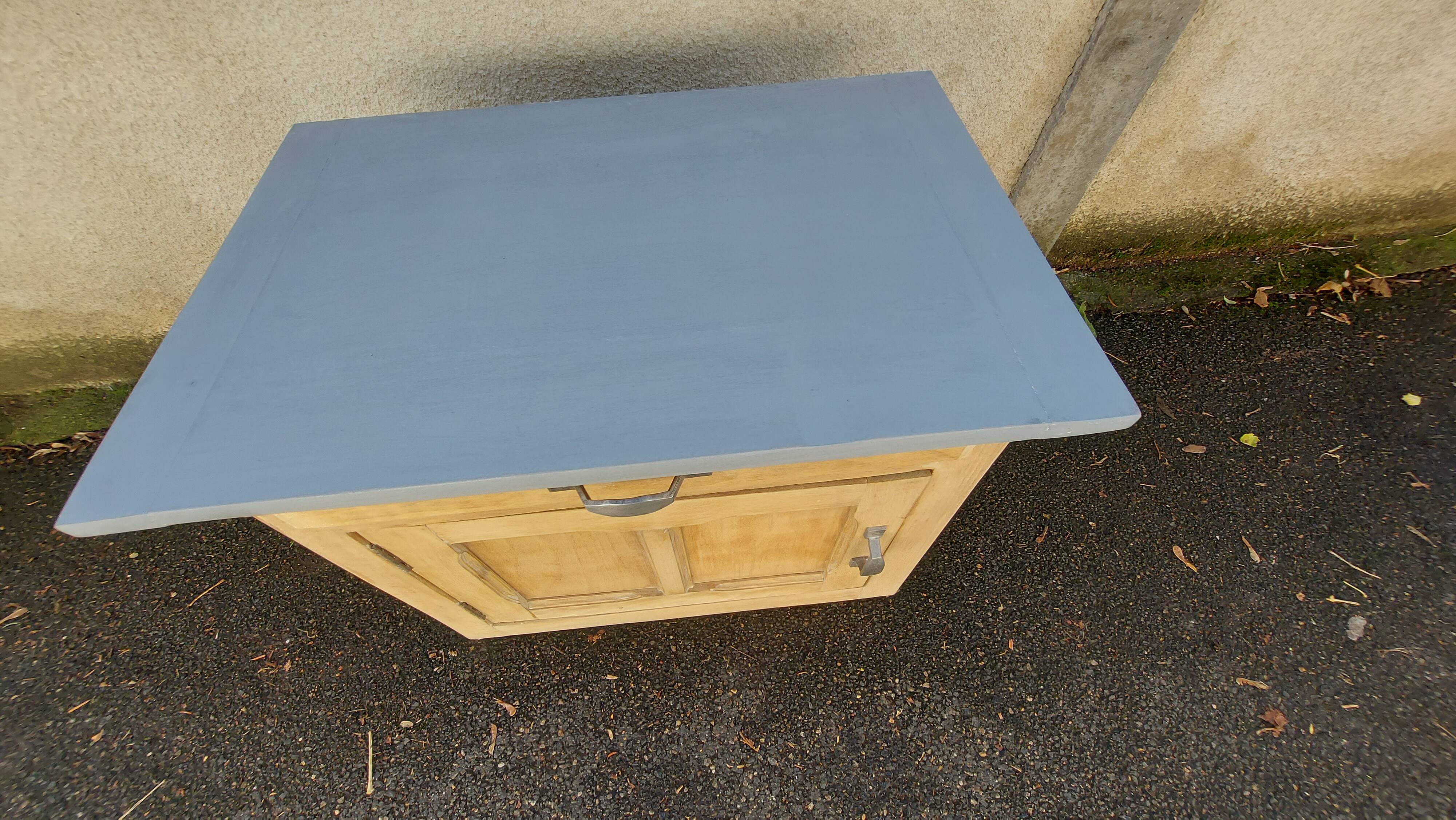 1940s parisian mini-piece ponce, perfect bedside table