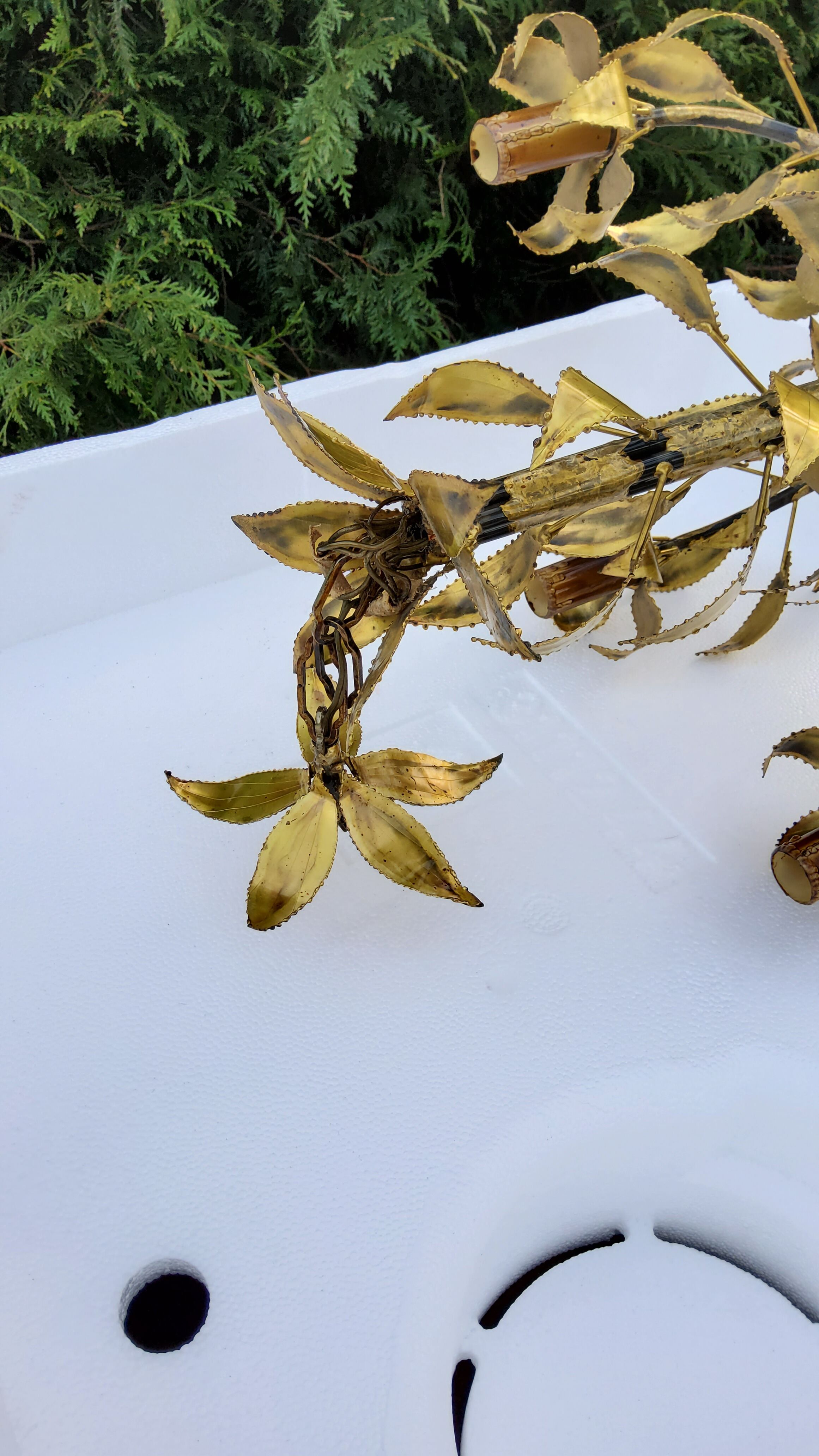 Lustre gold metal leaves from the 50s