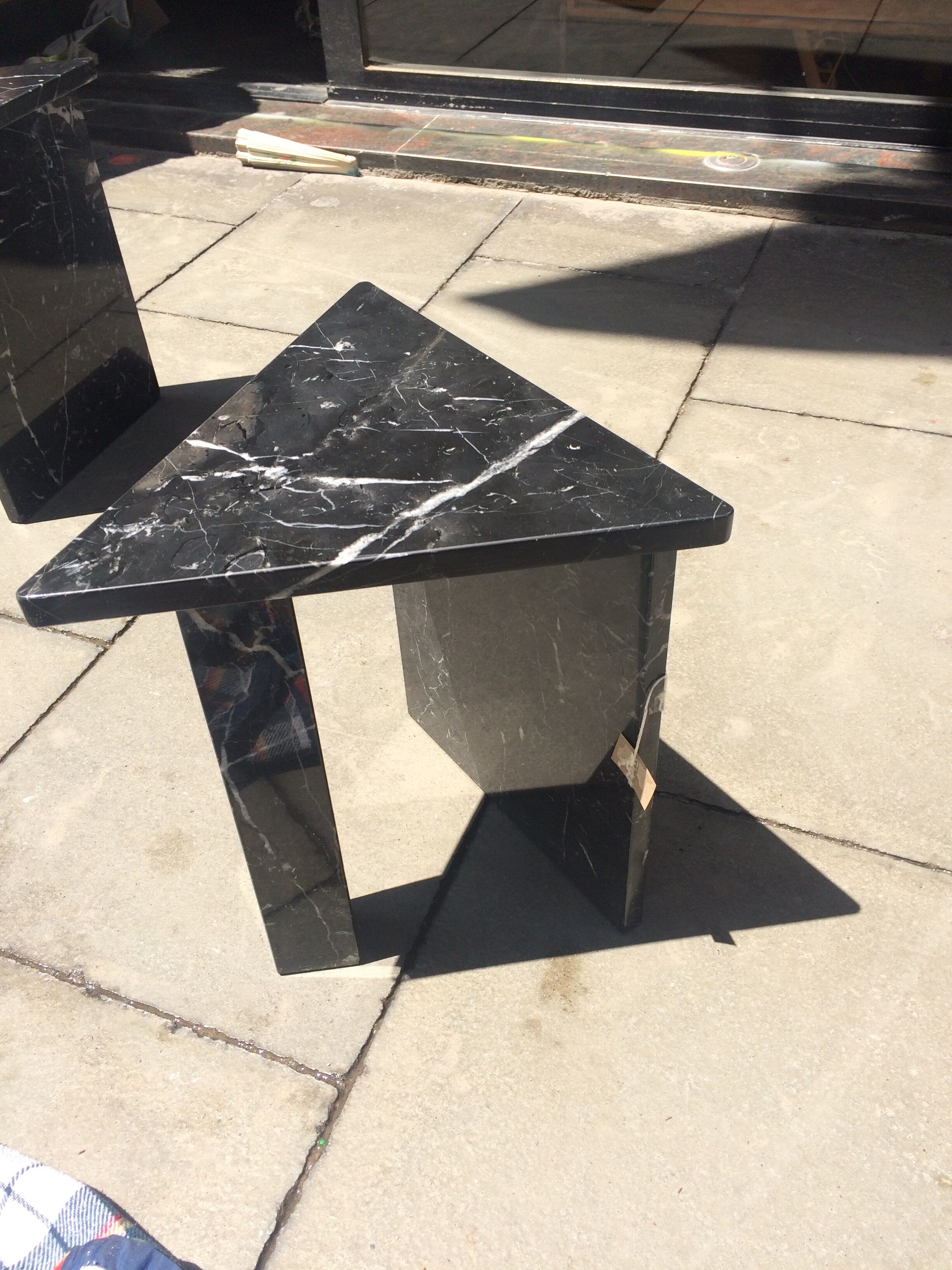 Table basse cristal et marbre