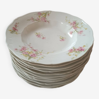 12 Assiettes creuses Haviland. Limoges Paris.