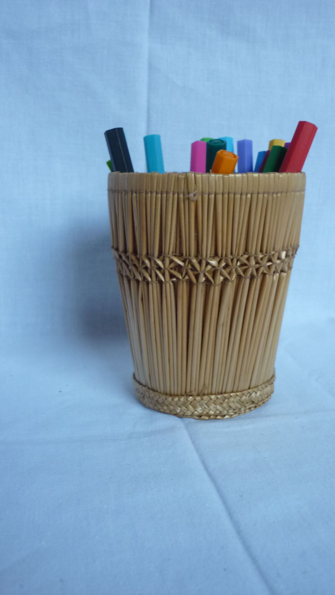 Braided straw pot