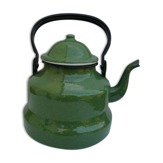 Enamelled kettle of the 50s