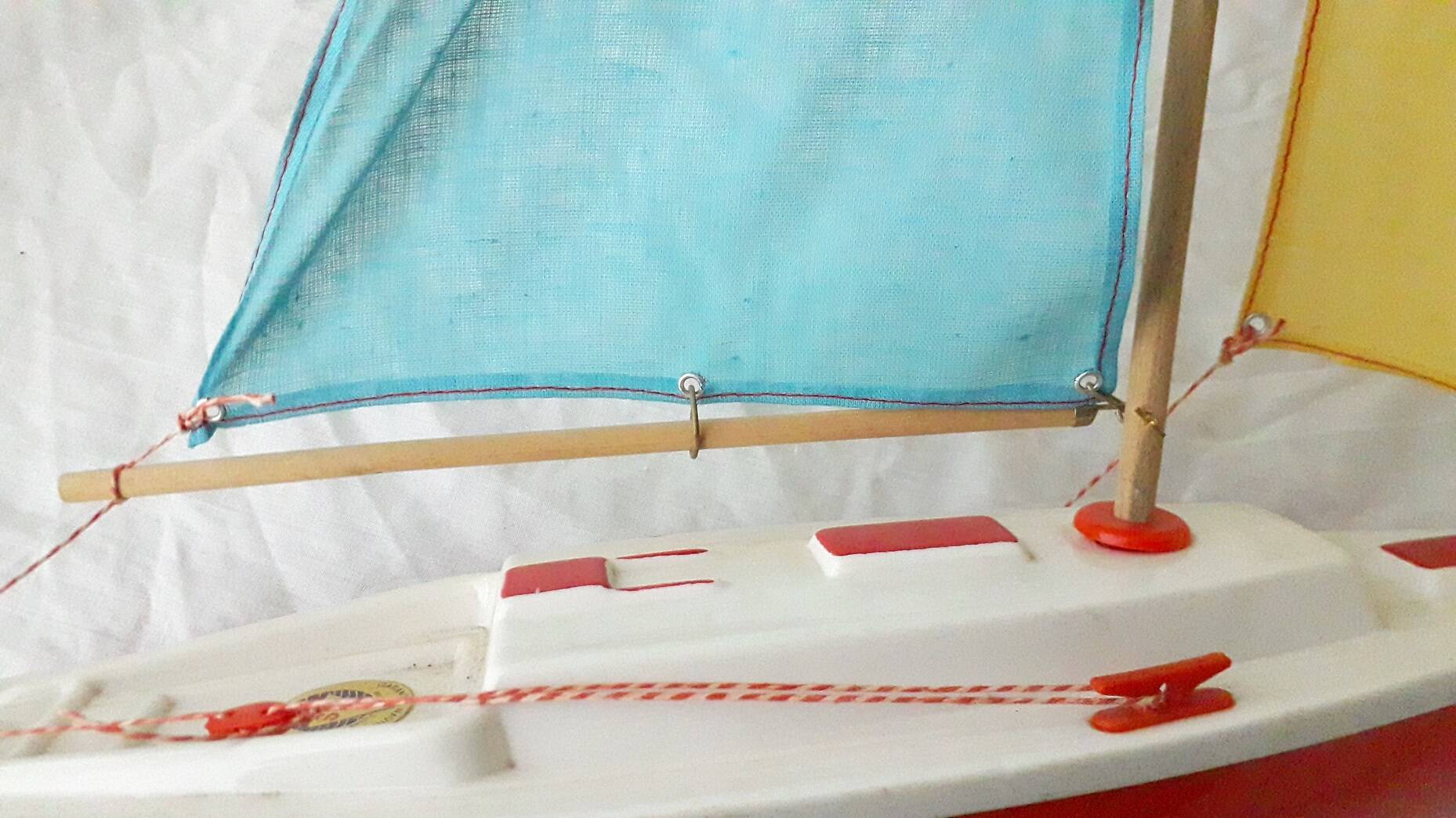 Basin sailboat