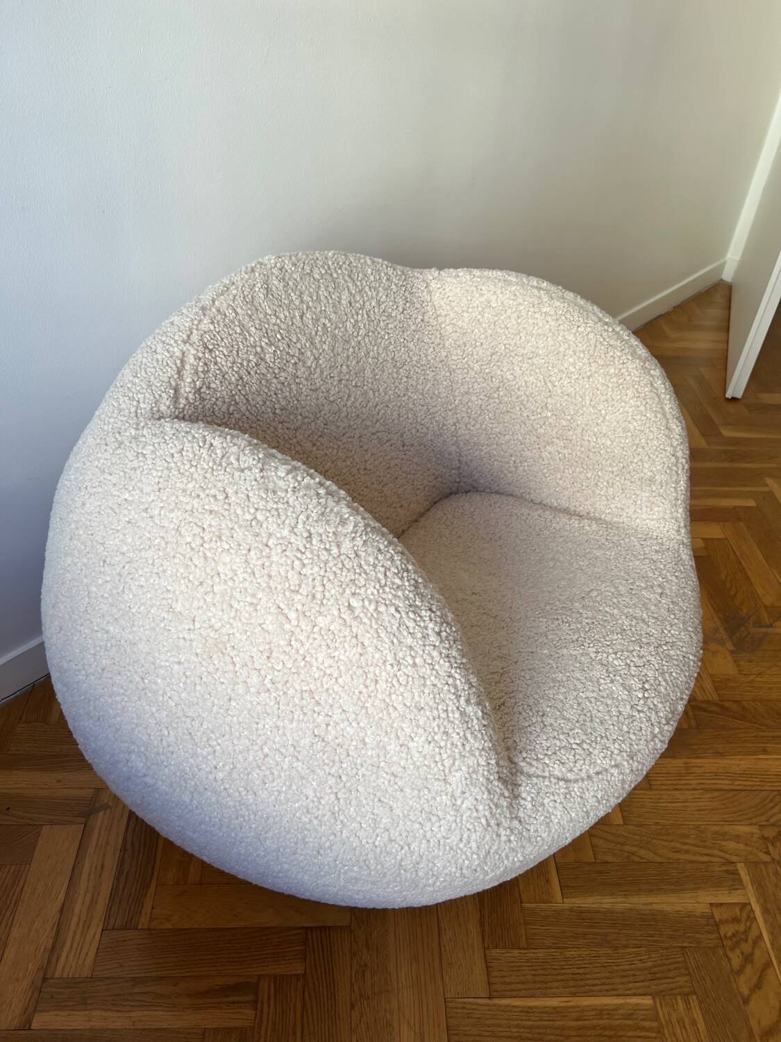 Vintage “Mochi” armchair