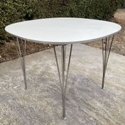 Dining table "Ellipse" by Arne Jacobsen for Fritz Hansen