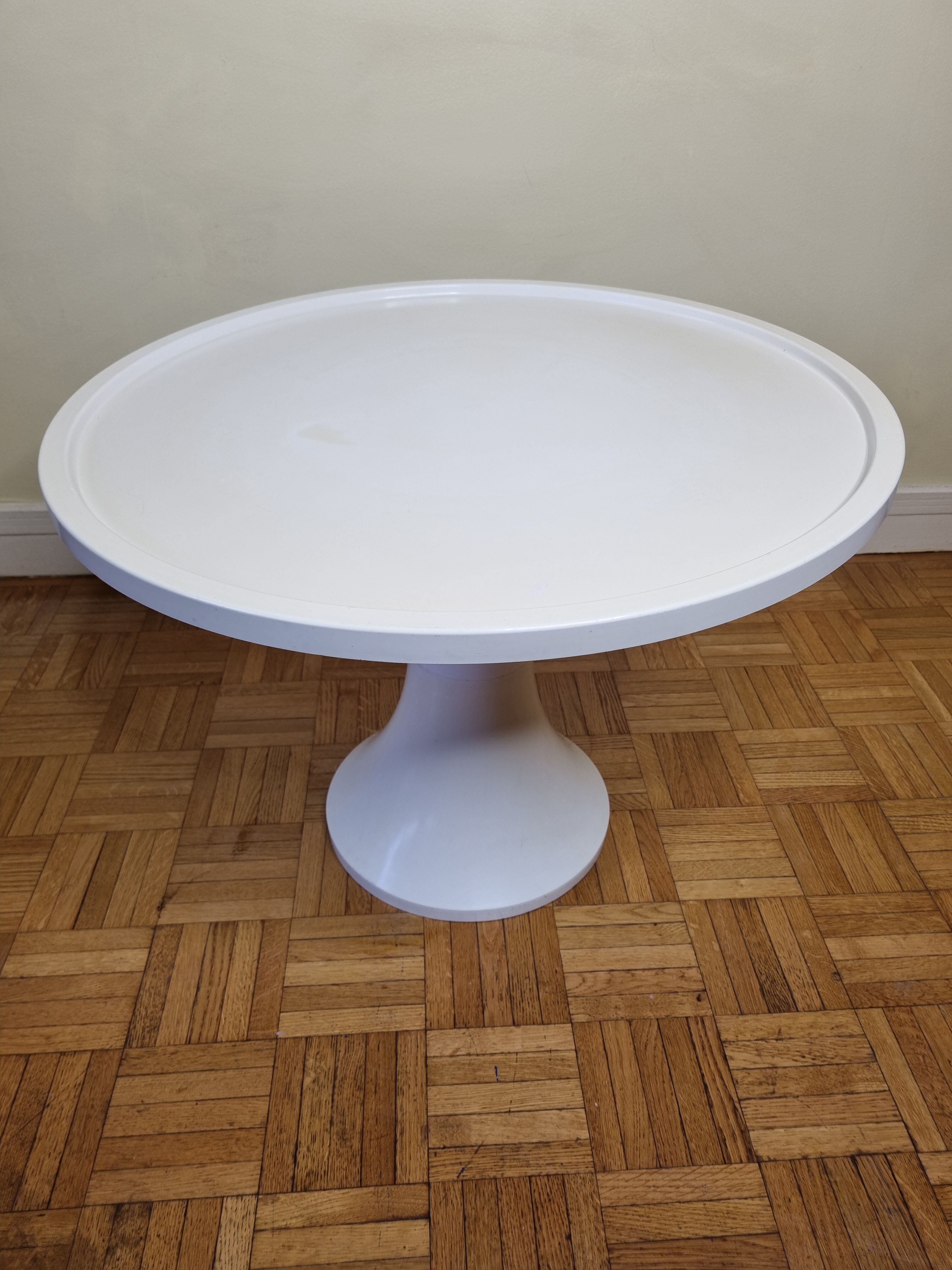 Tulip foot coffee table "Tam Tam" by Henry Massonnet for Stamp, 70s
