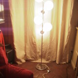 Lamp of the 1970s globe in opaline and chrome
