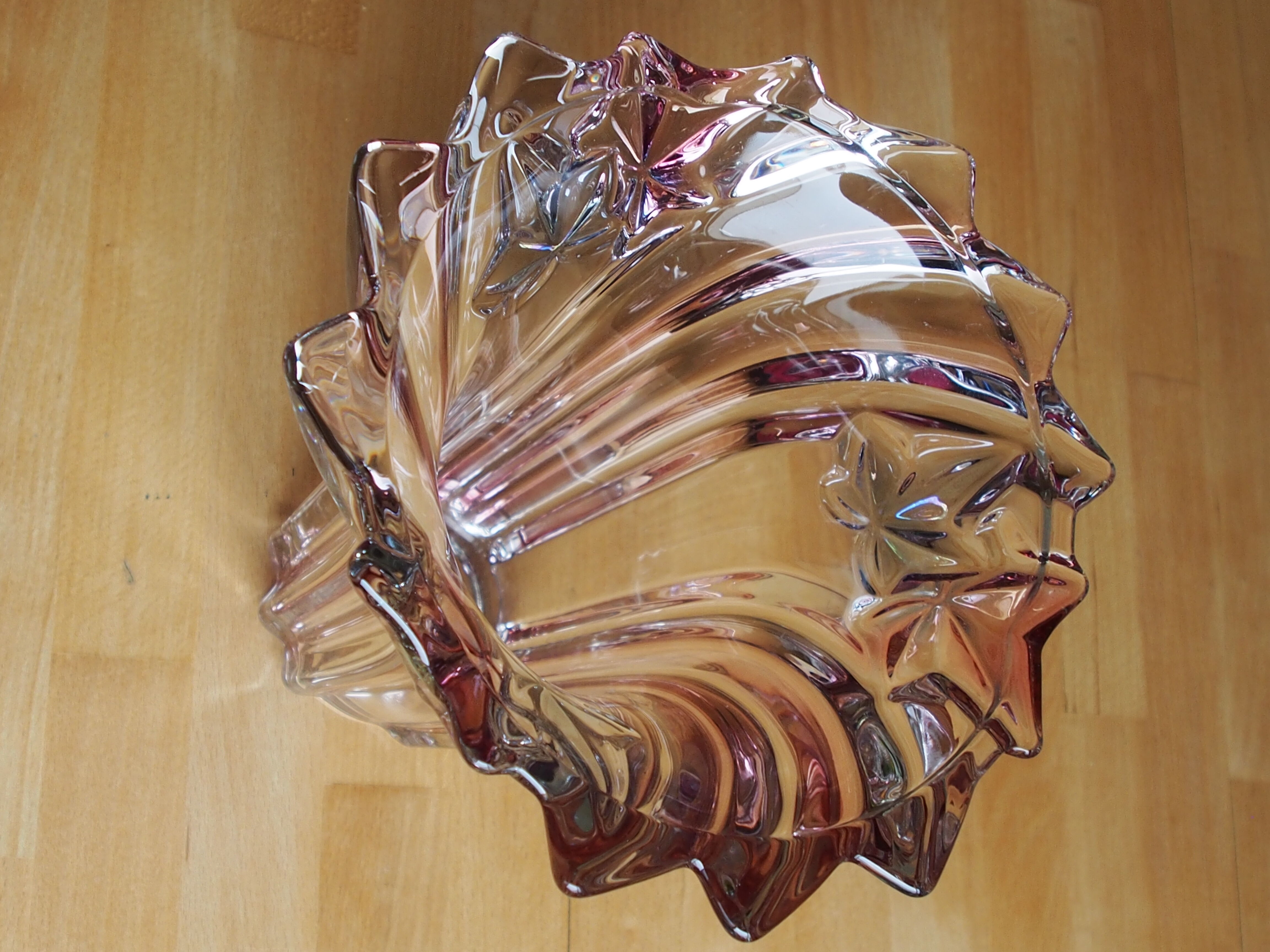 Vase en cristal Mikasa décor lierre parisien et lustre rosé