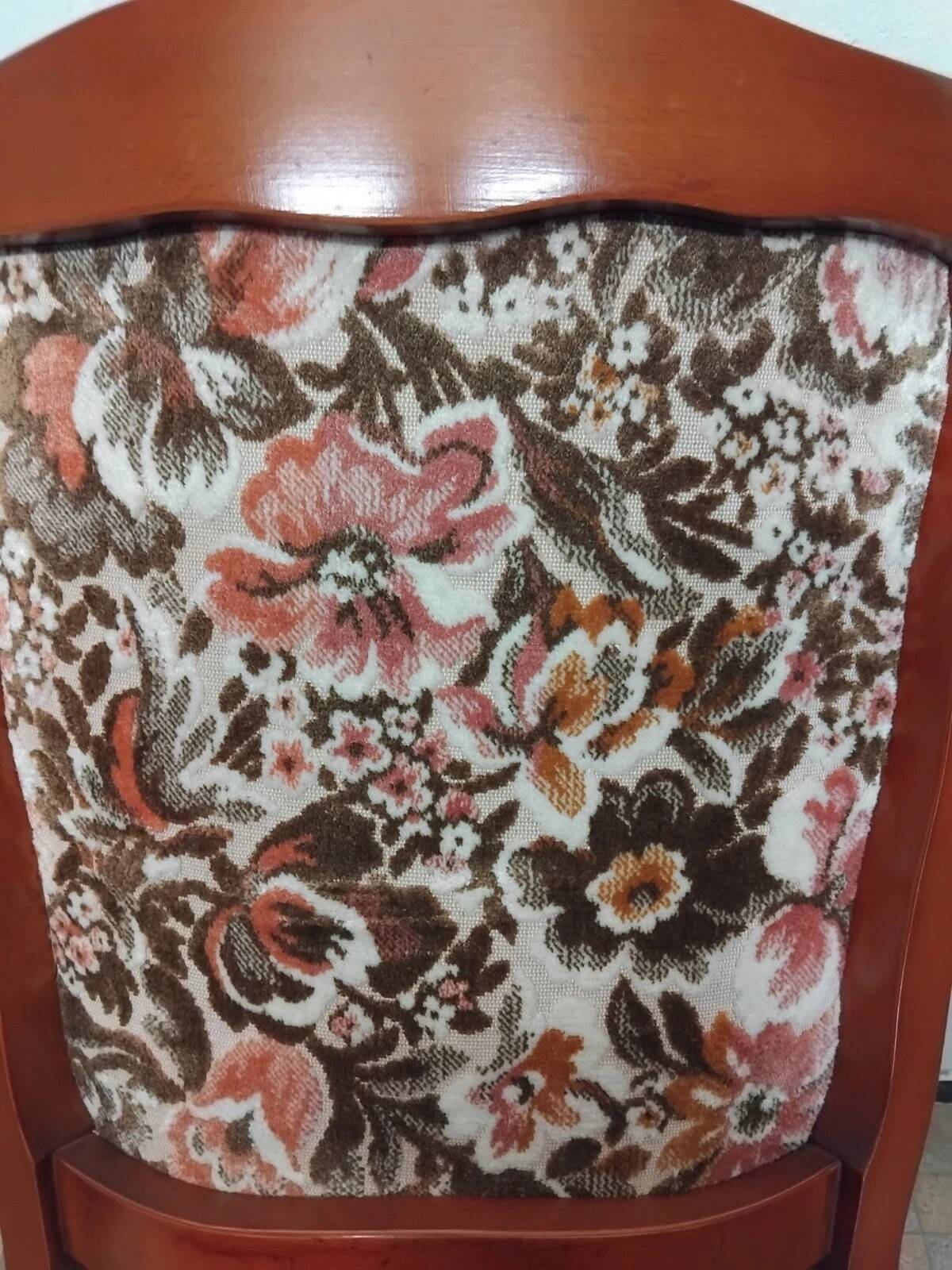 Louis XV Style Chair in Wood and Floral Fabric