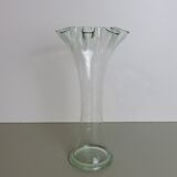 Tulip vase in transparent glass