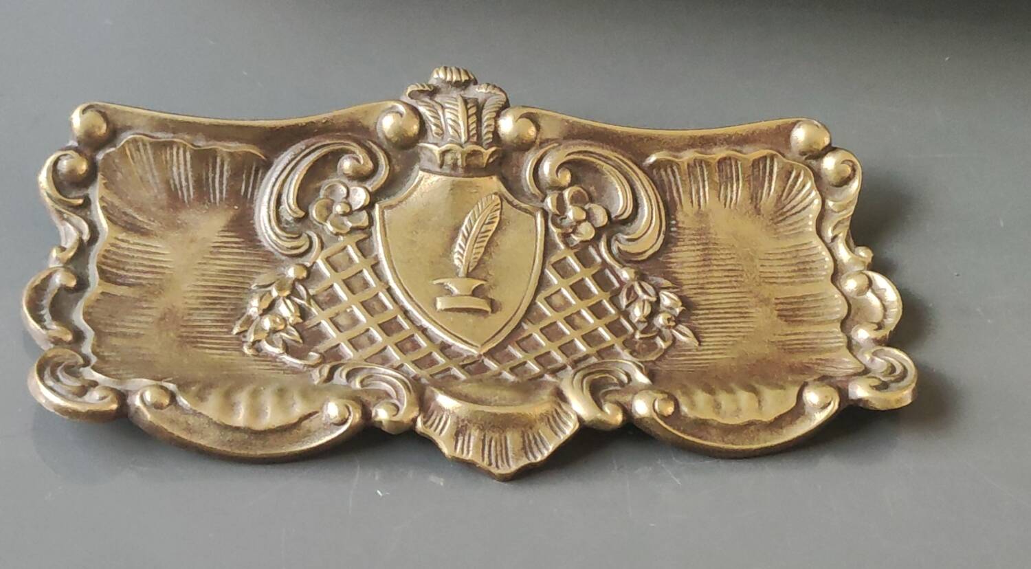 Purse style Rocaille/Napoleon III in aged gold patina brass