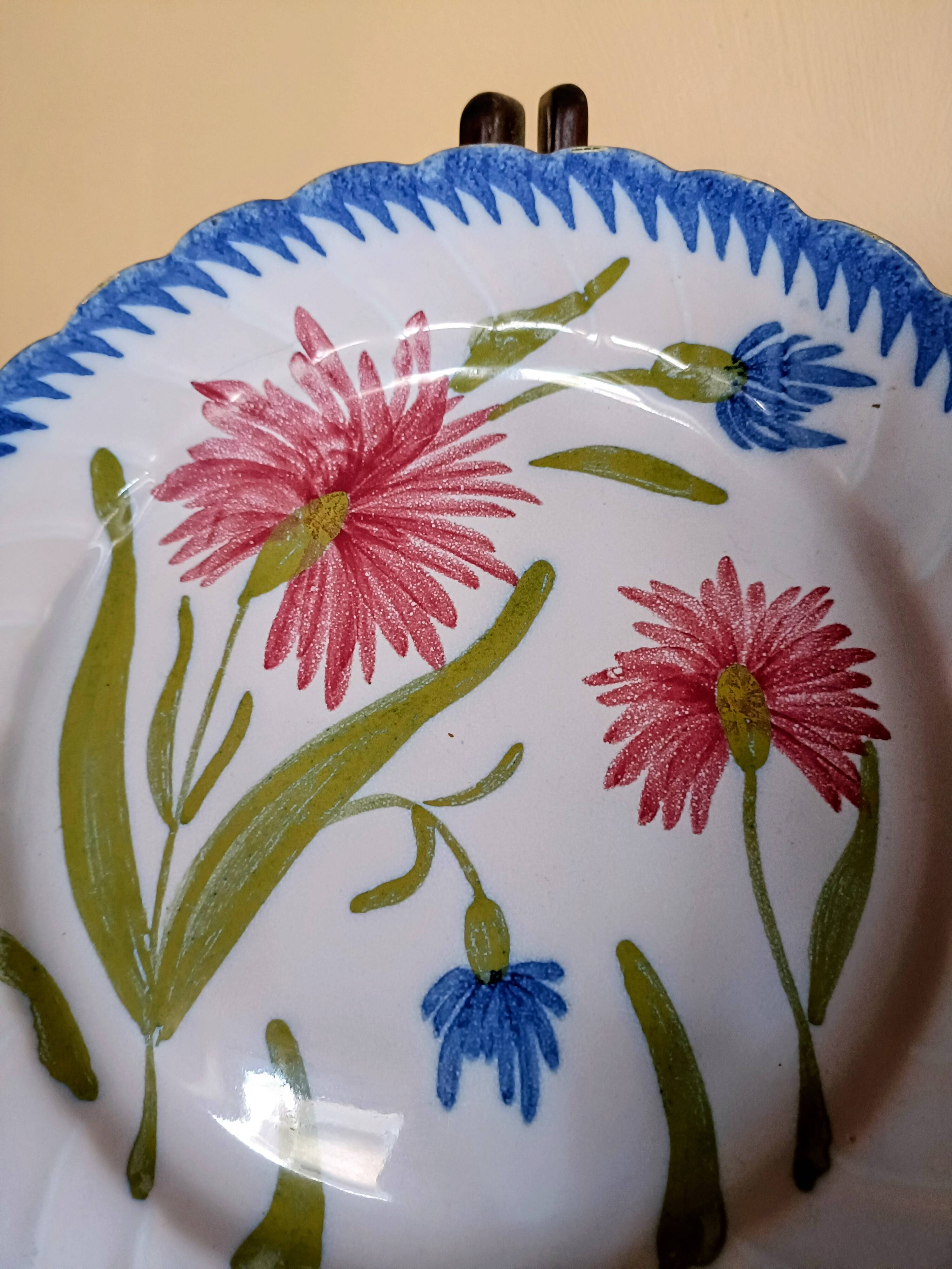 Dish on pedestal Charolles earthenware