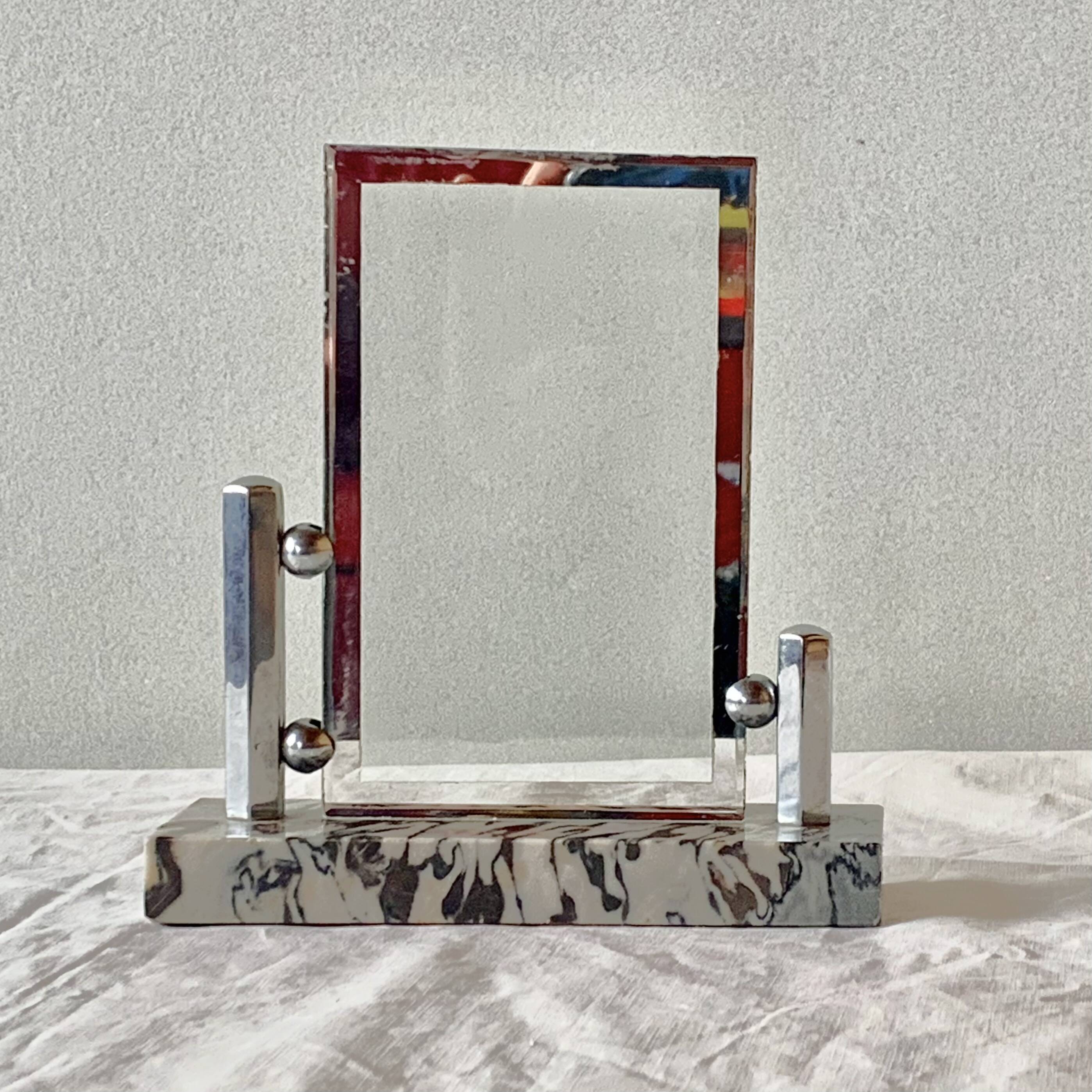 Art Deco photographic frame in marble and glass