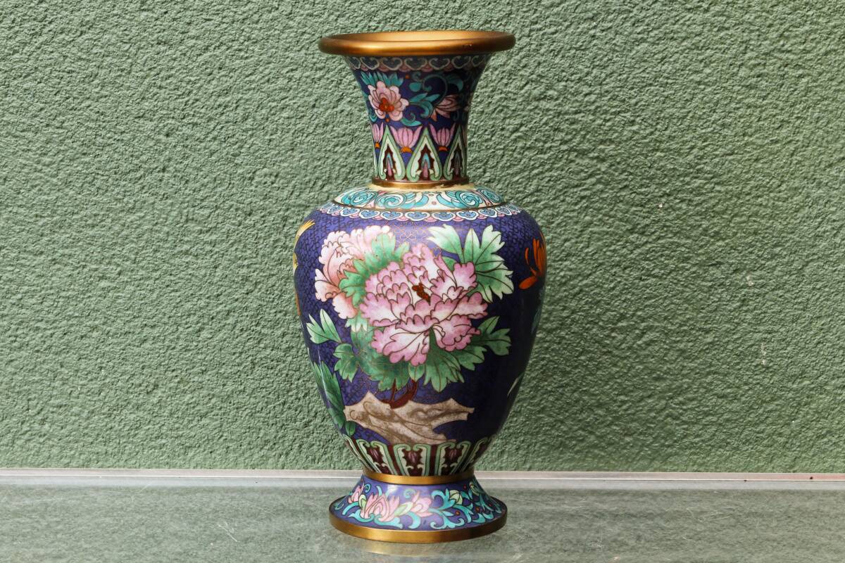 Vase in cloisonné enamel, China, peonies, birds