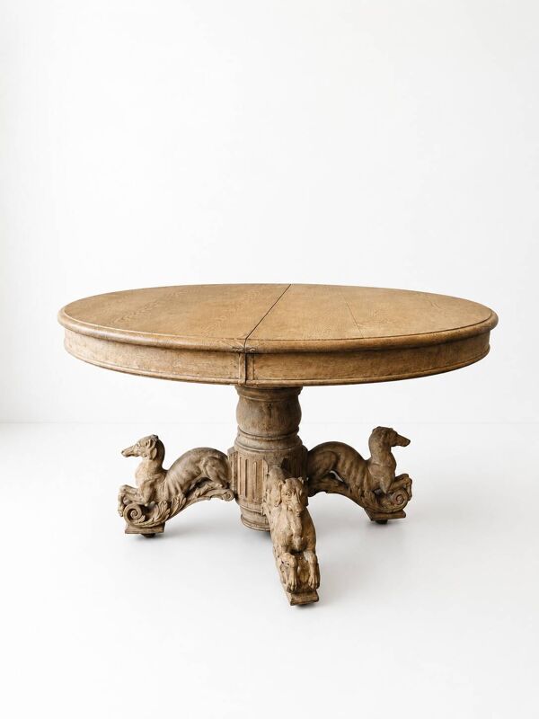 Très Rare Table Henri II pieds sculptés lévriers