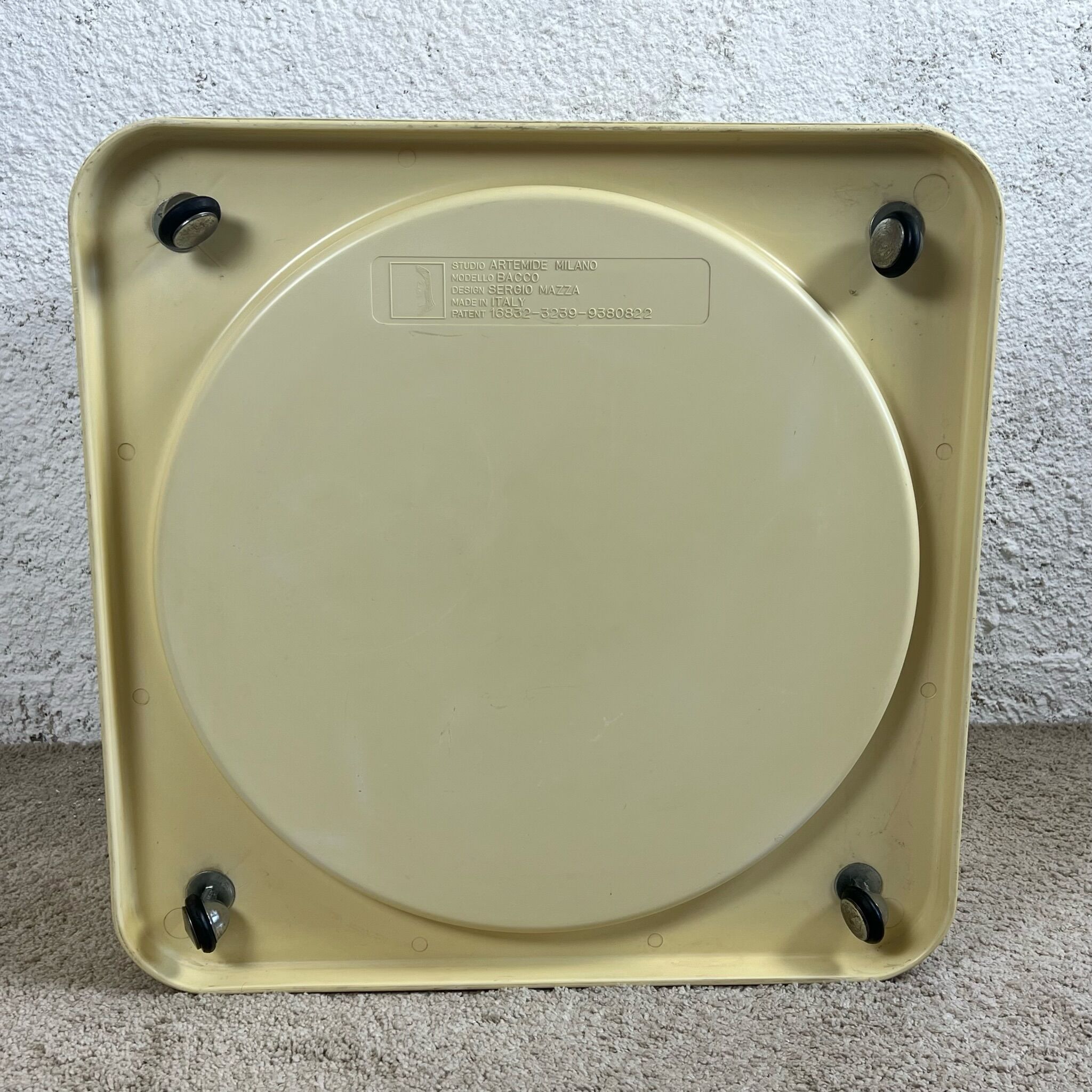 Table Bacco Artemide 60s, Sergio Mazza design - Vintage Plastic Age Mobile Bar Made in Italy