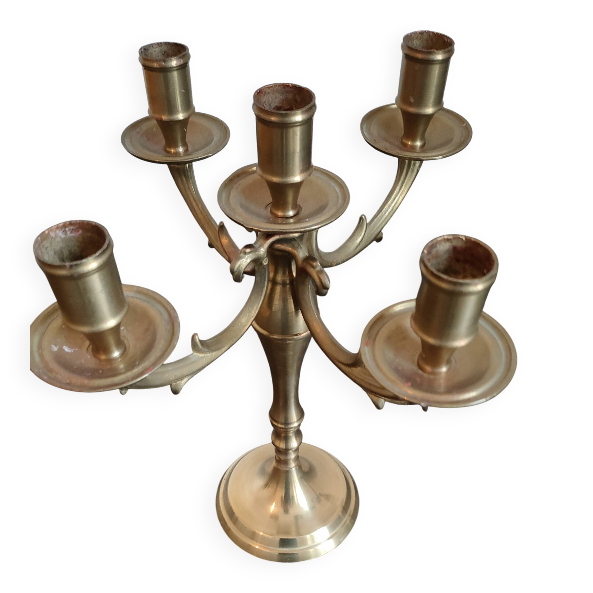 Brass candelabrum with 5 lights, scroll arms – Louis XV style – vintage decor