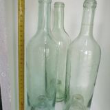 Lot de bouteilles en verre anciennes