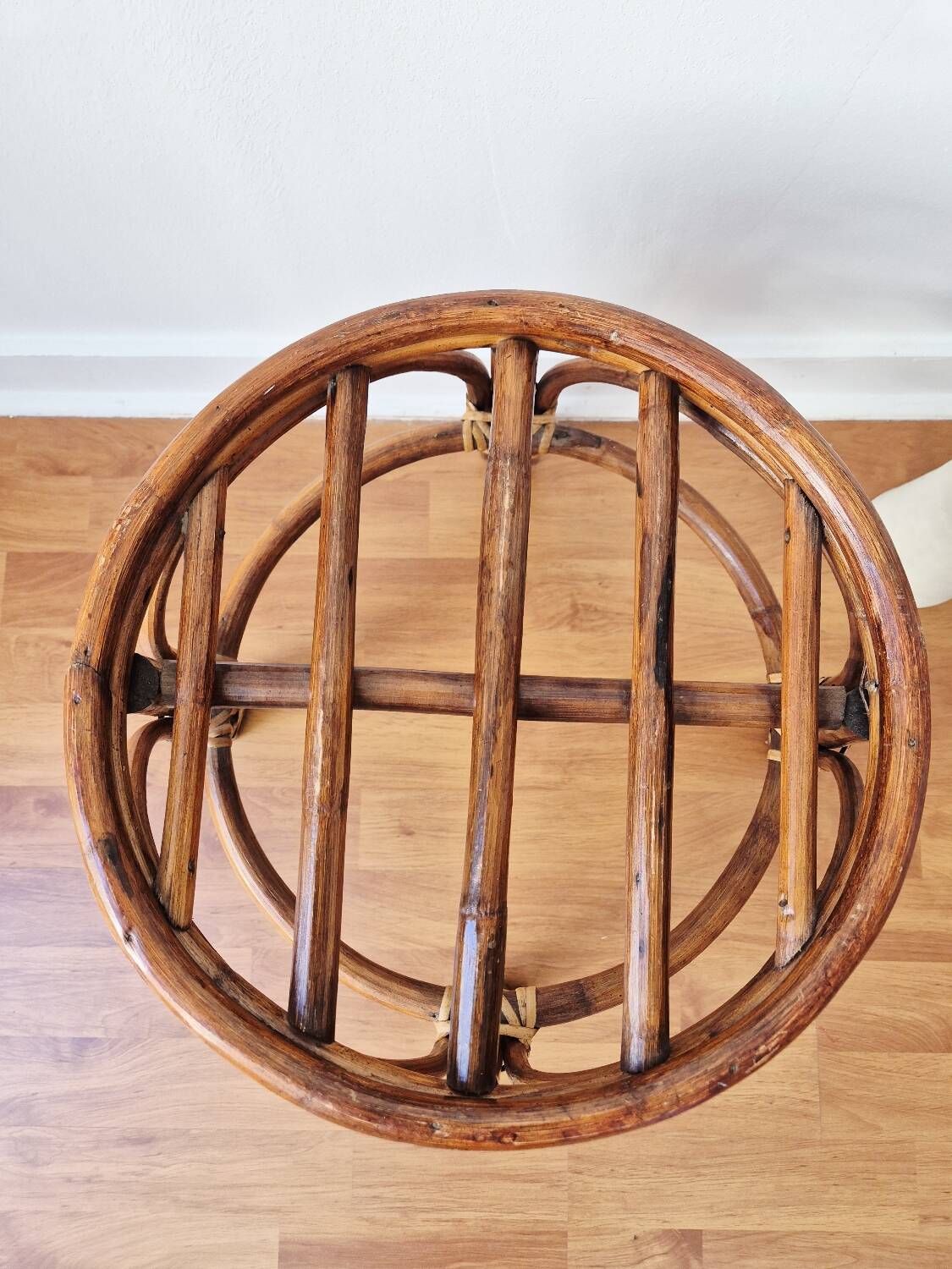 Rattan stool/plant stand - Vintage