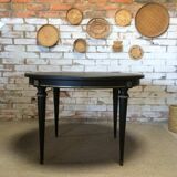 Louis XVI style extendable round table