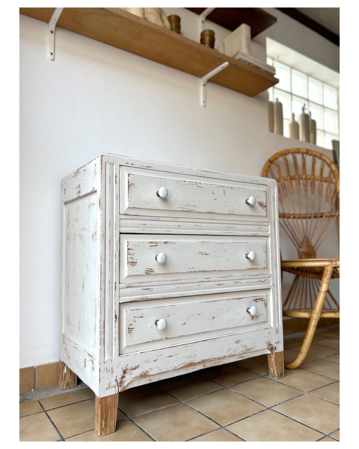 Vintage chest of drawers