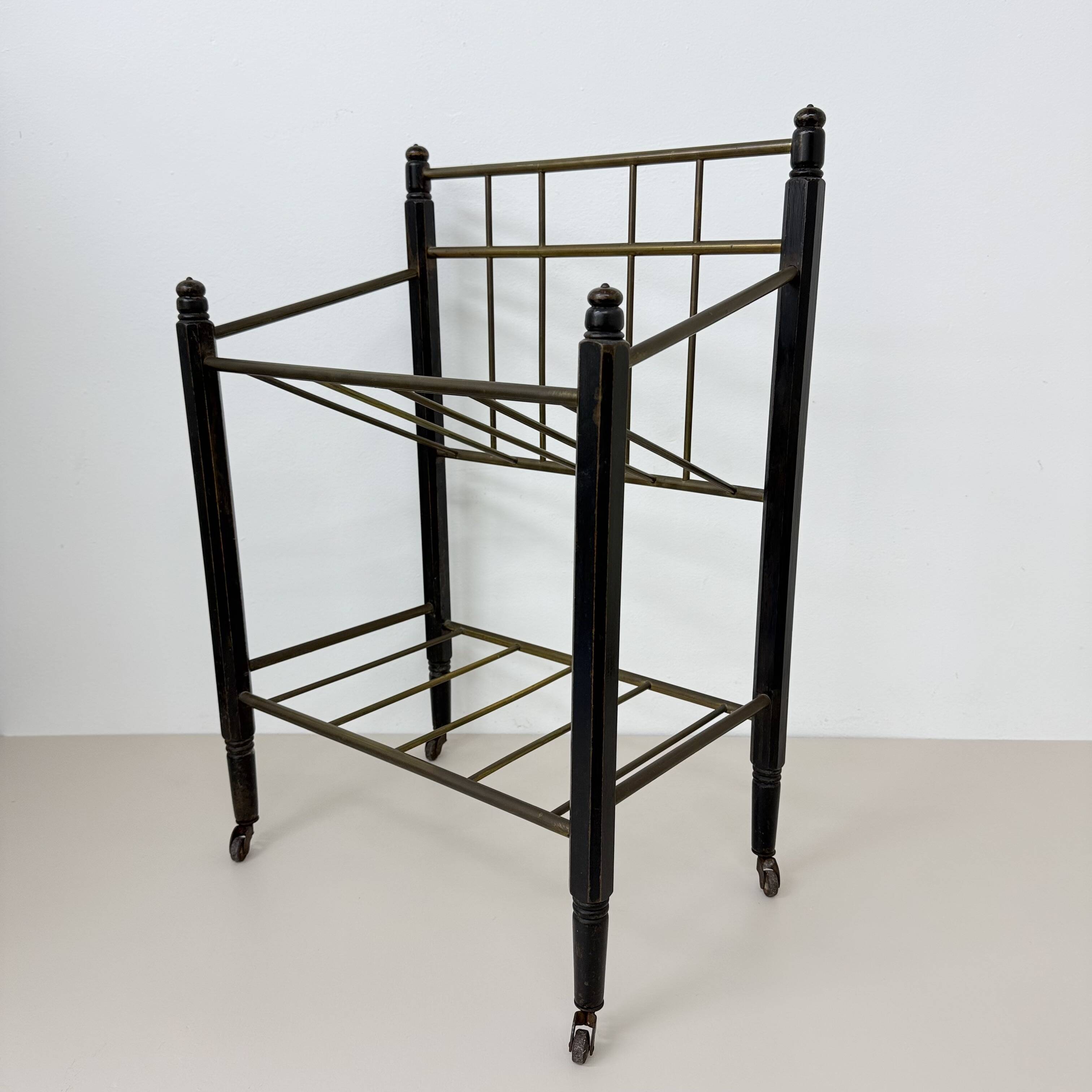 Vintage magazine rack , 1970s