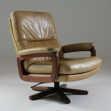 Leather lounge chair by André Vandenbeuck